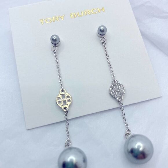 New Tory Burch Silver Logo Dangle Pearl Earrings - Picture 4 of 6